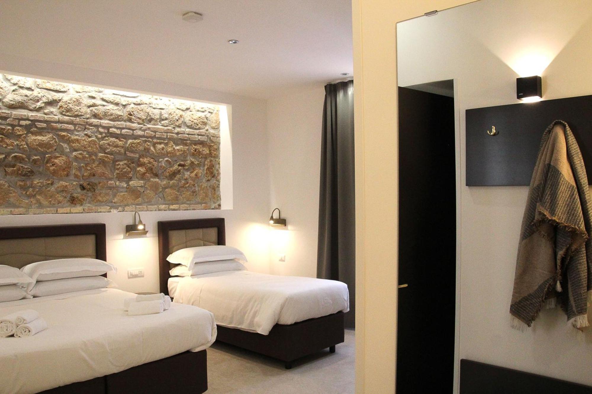 Joyful 148 Luxury Guest House Powered By Joyful Termini Boutique Guest House Rome Bagian luar foto