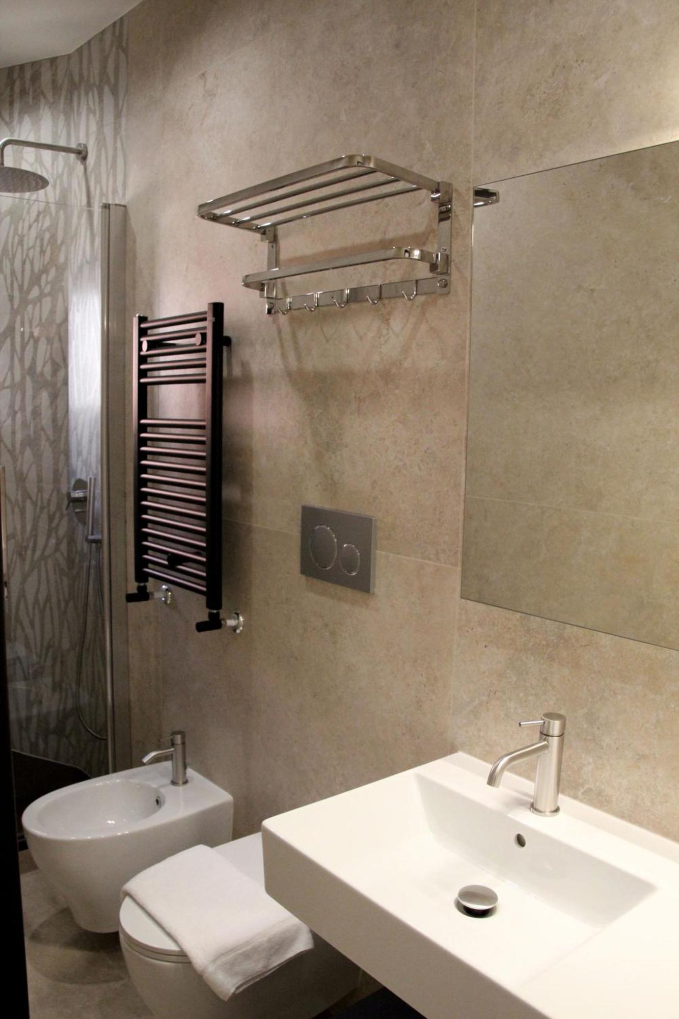Joyful 148 Luxury Guest House Powered By Joyful Termini Boutique Guest House Rome Bagian luar foto